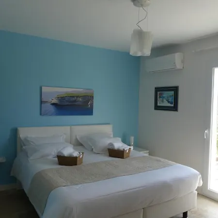 Maison D' Hotes L'aria Mezzana Bed & Breakfast *